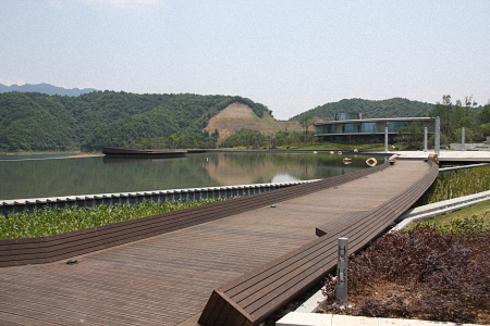Qiandao Lake Pearl Square exterior
